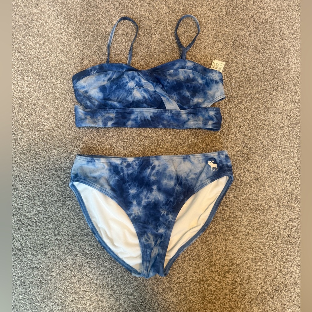 Abercrombie Kids Light Blue Swimwear. Tie-dye. Girl size 13-14